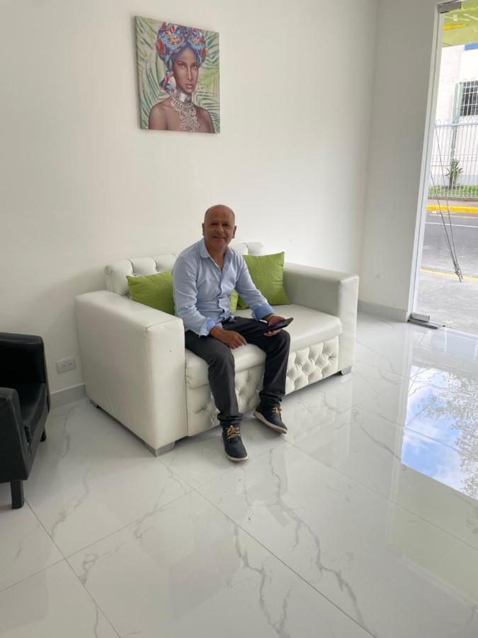 Hotel Sabana Inn サンホセ エクステリア 写真